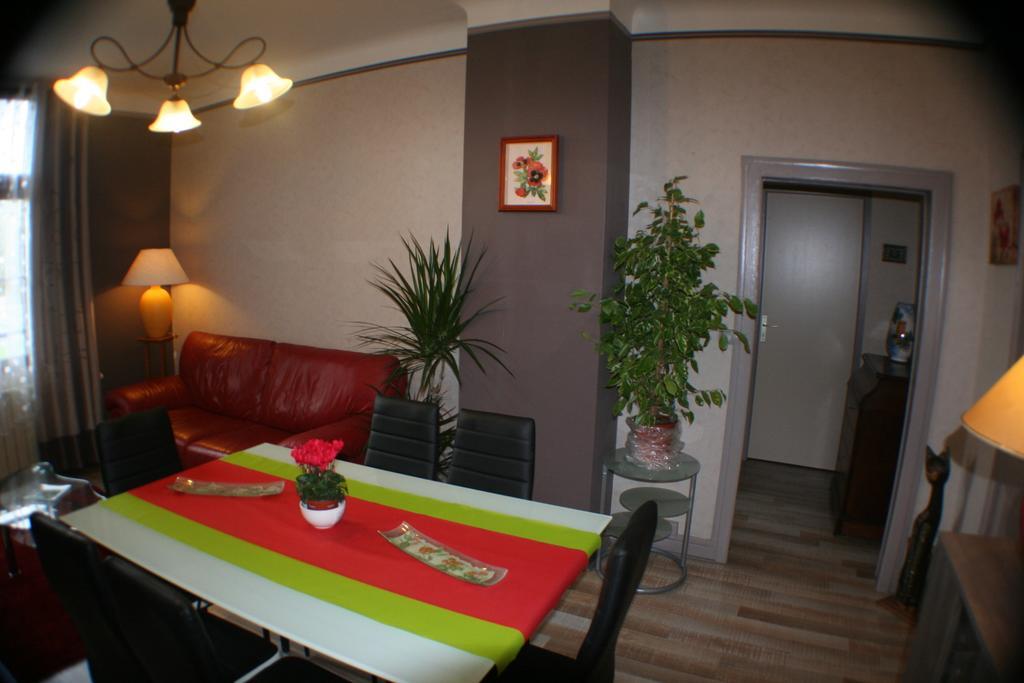 Les Berges De L'ornain Apartment *